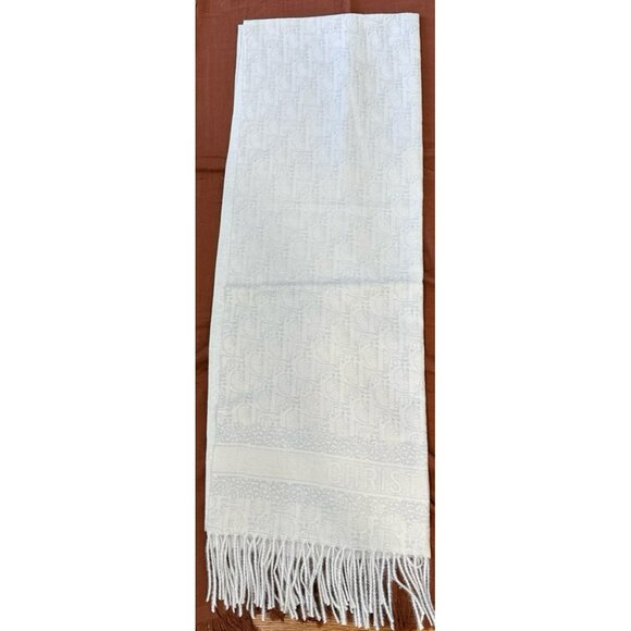 Winter Scarf / Shawl - Picture 2 of 5